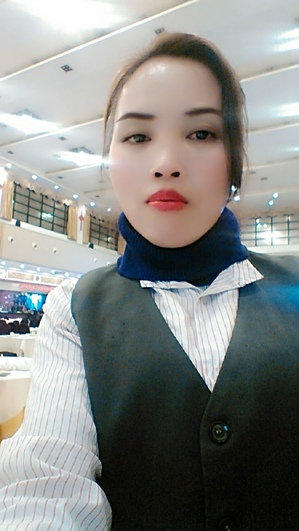 国珍万人迷女神兰兰主播照片