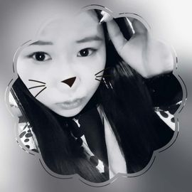 玩lol的yuki主播照片