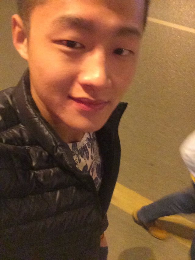 叶江天的主播照片
