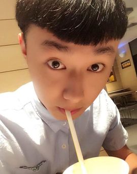 李隆坤主播照片