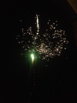 ～～天气好热主播照片