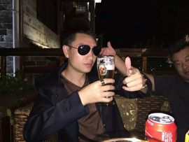 0左左右右0主播照片