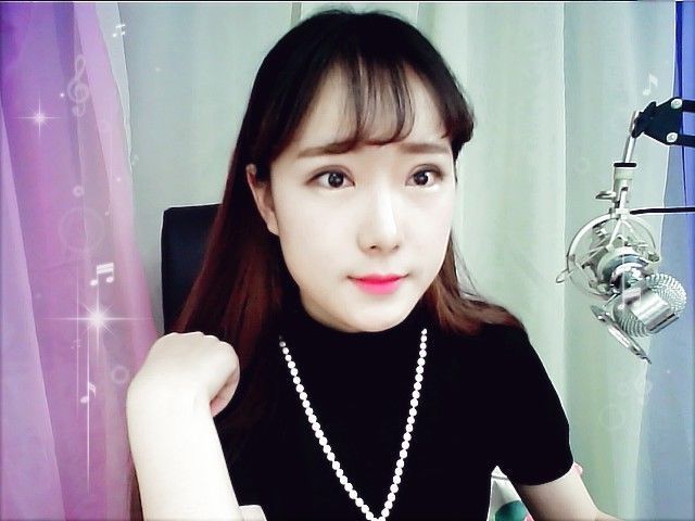 鑫鑫~手机播的主播海报
