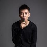 季牧染海报