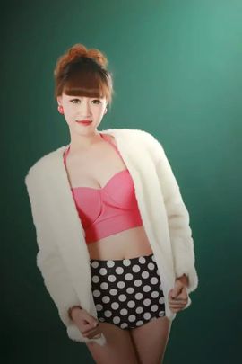 婷宝x1主播照片