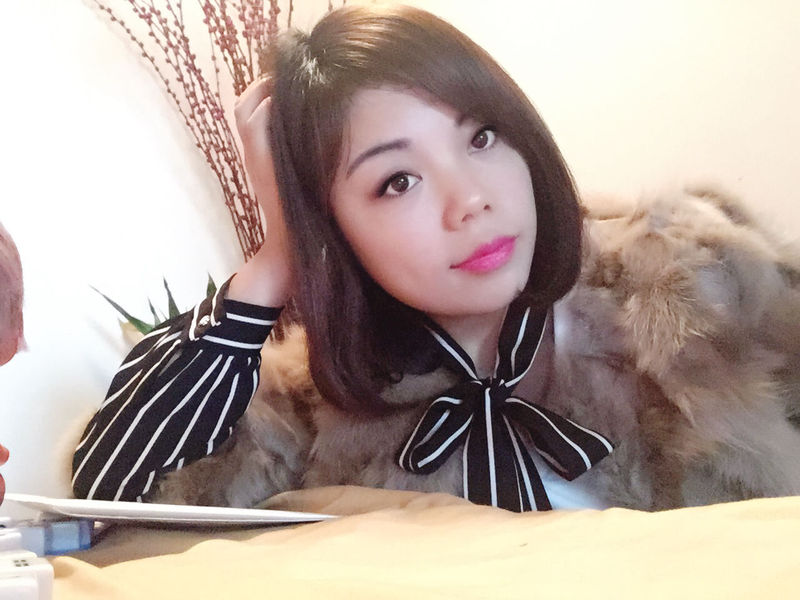 伊诺-执着的坚持下去的主播海报