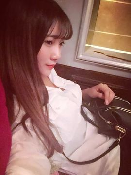 新人杨美丽。主播照片