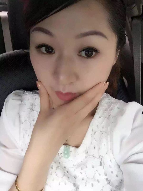 ☆Easy↗小情人的主播海报
