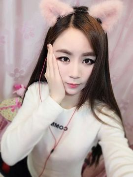 赖赖素小鲜女主播照片