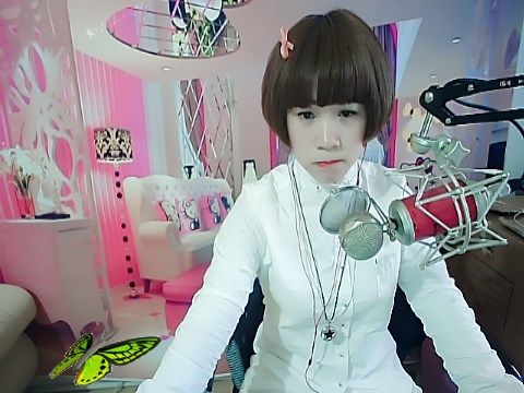 韩京泰的主播照片
