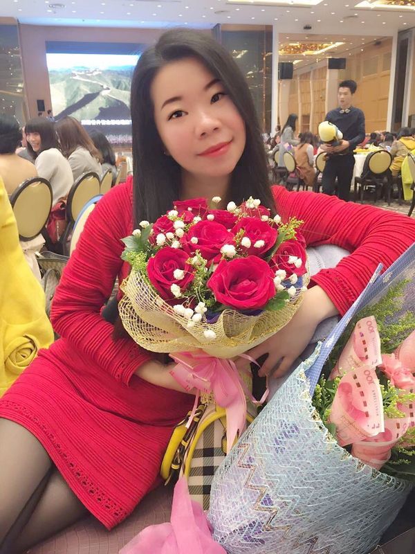 helen女皇的主播海报