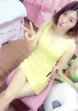 ╭倾城☀晨晨求升冠主播照片