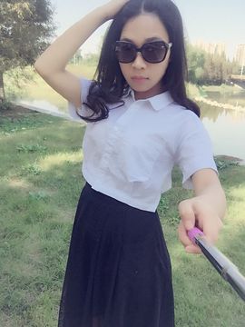 张君雅love主播照片