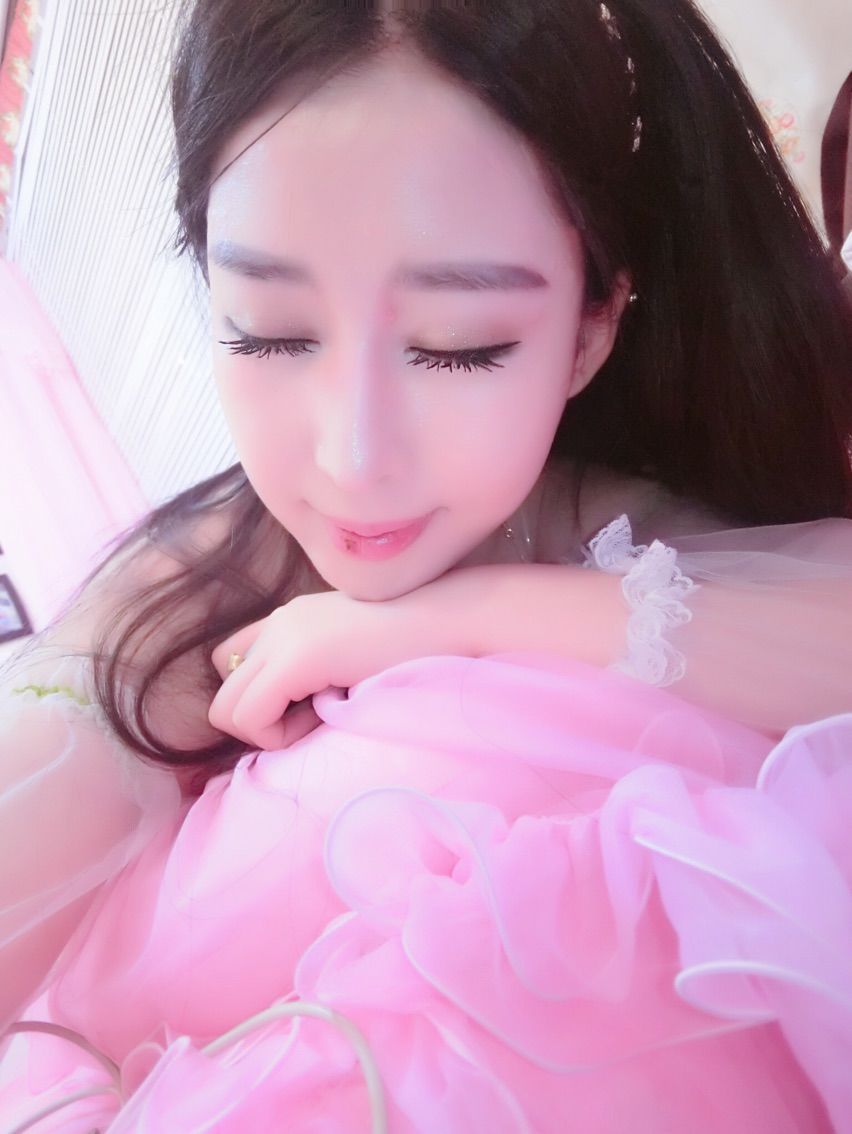 小白ღ﹏我吃水煮鱼主播照片