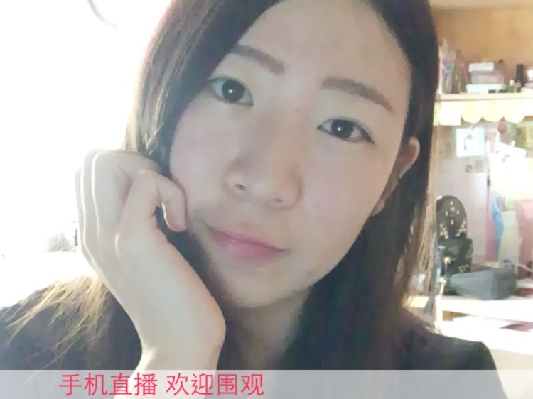 主播有点拽的主播照片