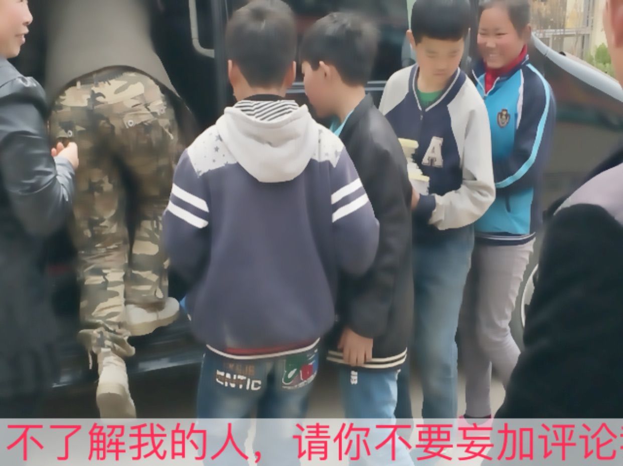 小龙恩@简简单单主播照片