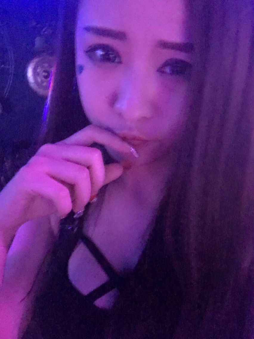 小啊惠i主播照片