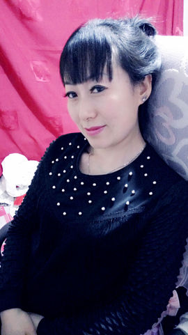 65晨曦主播照片