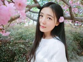 蜜彩儿呦主播照片