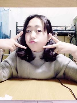 可爱的小葱葱主播照片