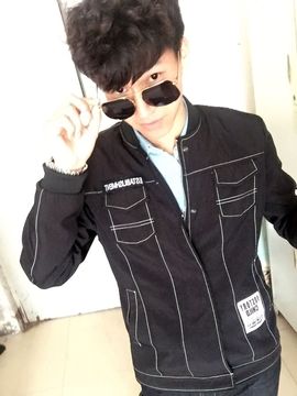 小鲜佑主播照片