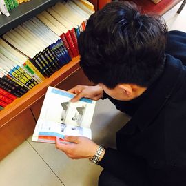 小鲜佑主播照片