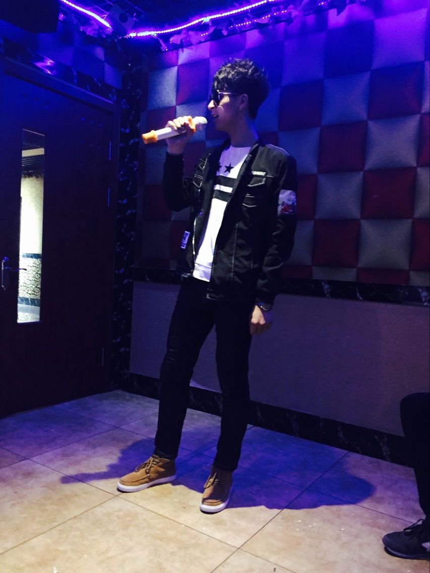 小鲜佑的主播照片