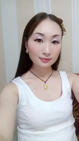 蝴蝶兰我爱你主播照片