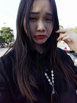 机智周的主播照片
