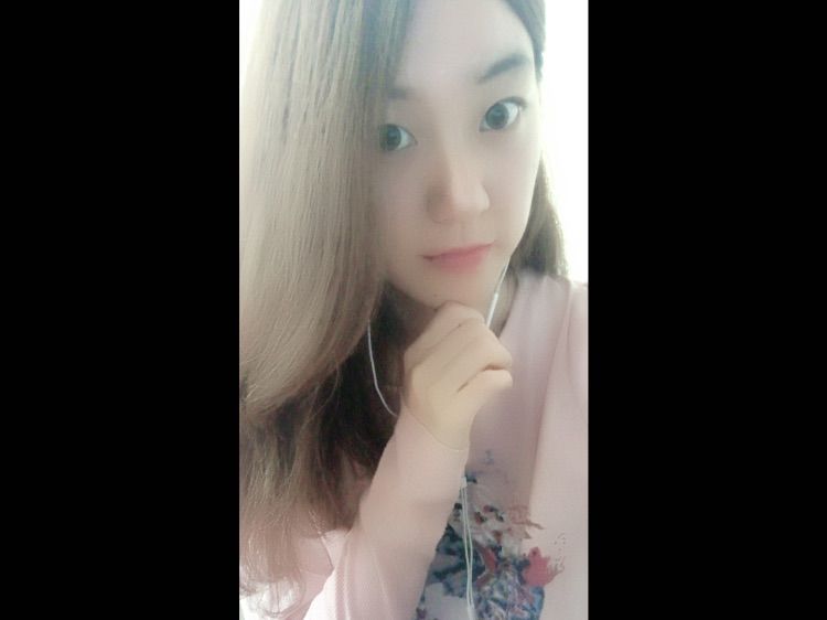 cc素颜虫虫求升级的主播照片