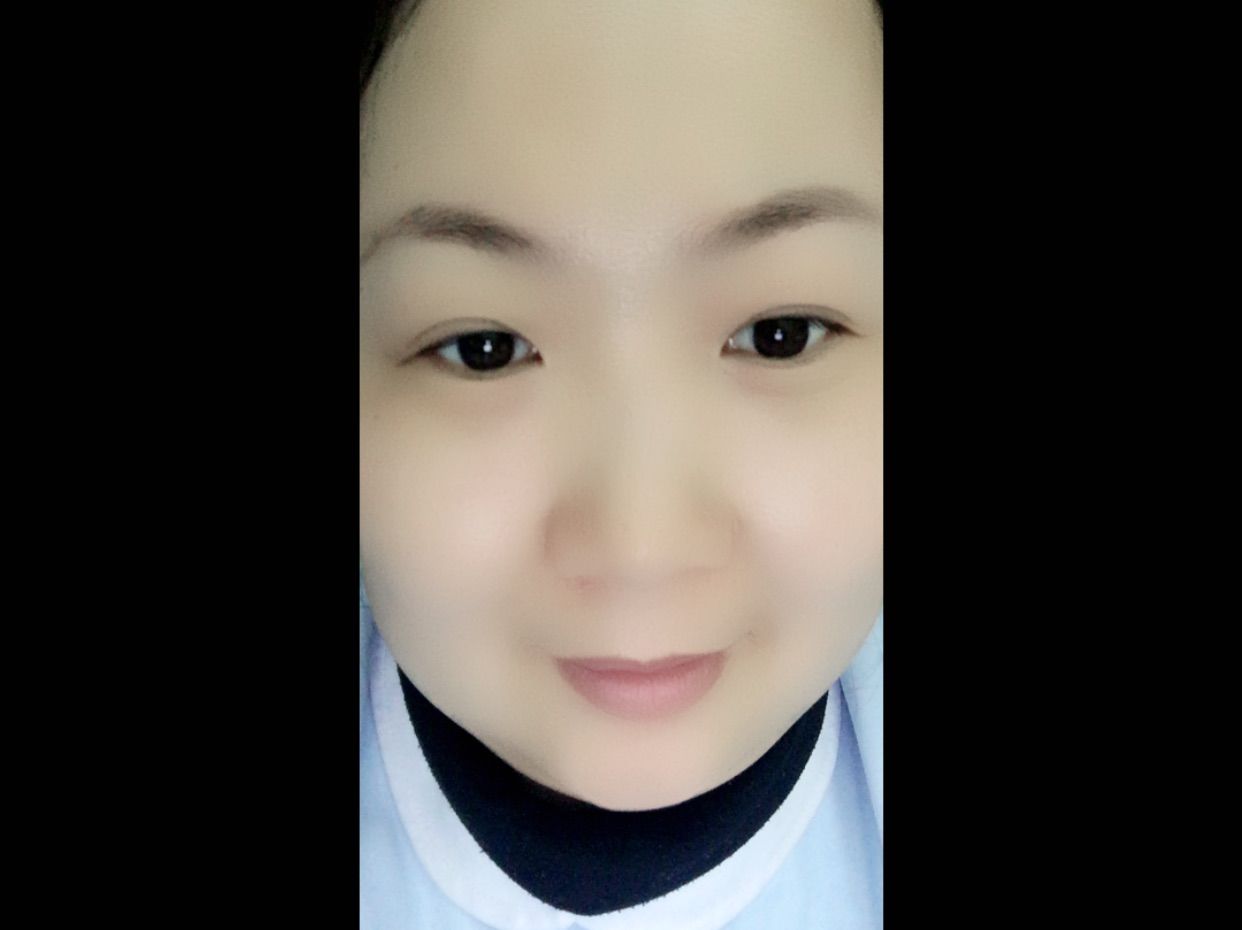 我想做只蚁后的主播照片