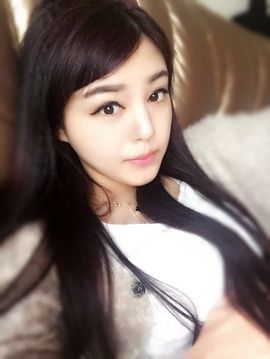 九小九，主播照片