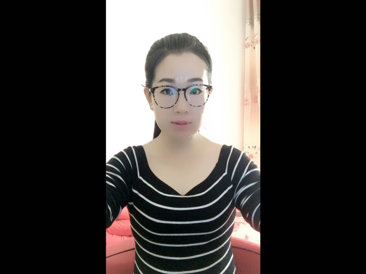 冷瞳色主播照片