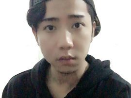 扯着嗓子唱着歌主播照片