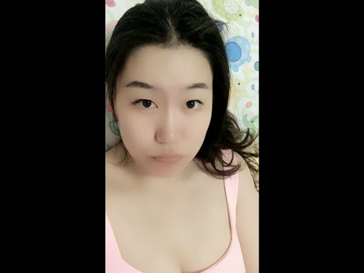 f饼饼的主播照片