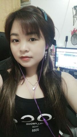蚀骨💋冷美人主播照片