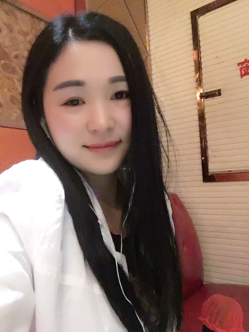 💗洲上月🌙的主播照片