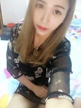 ╭妮丶冷乐观主播照片