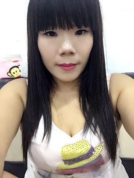 没人疼没人爱的茜茜主播照片
