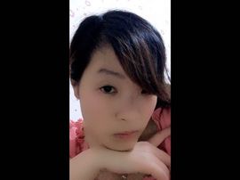 艾艾爱吃香蕉主播照片