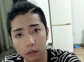 扯着嗓子唱着歌主播照片