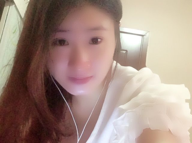 小鳯玖的主播照片