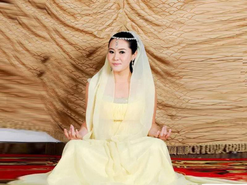 百合VS伊人的主播照片