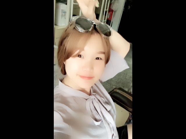 倩歐尼的主播照片