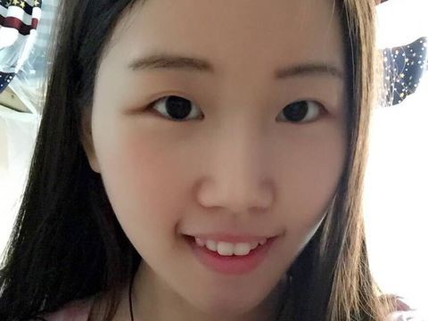 坏小曼海报