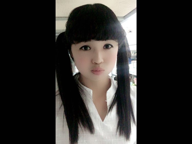 请大家叫我刘不二主播照片
