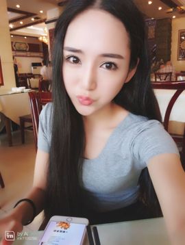 小小凡🎤（8点播）主播照片