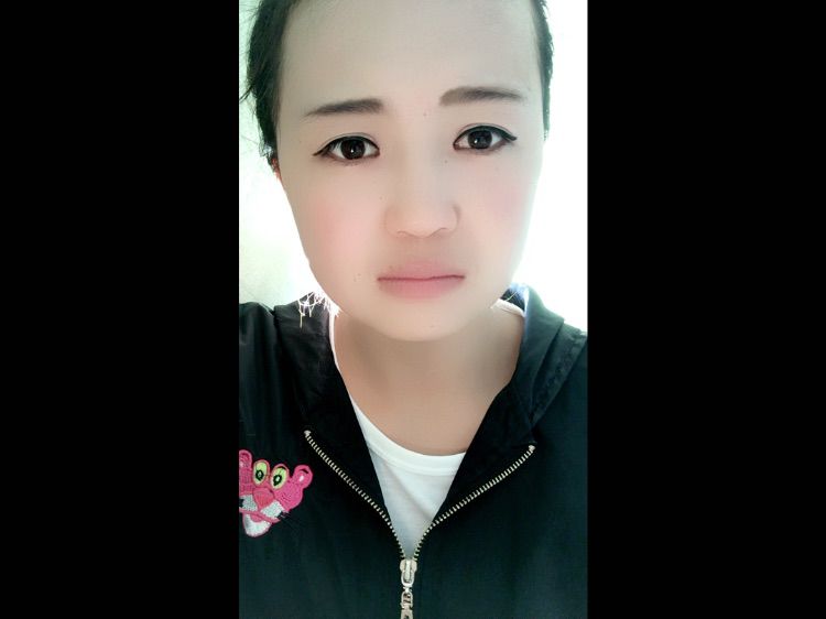 请大家叫我刘不二主播照片