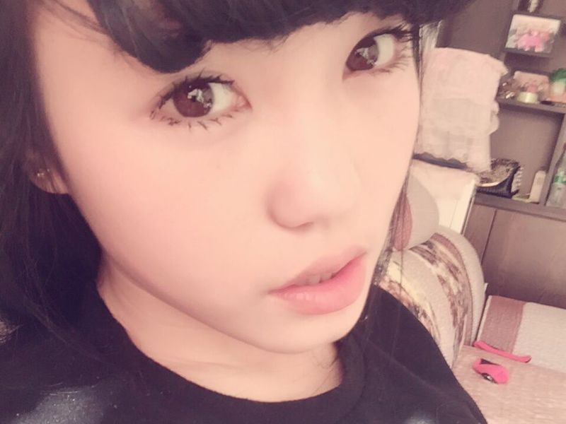 此时妮子的主播海报