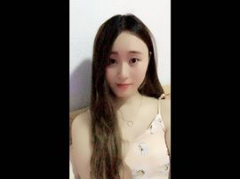 呆着的小兔子主播照片